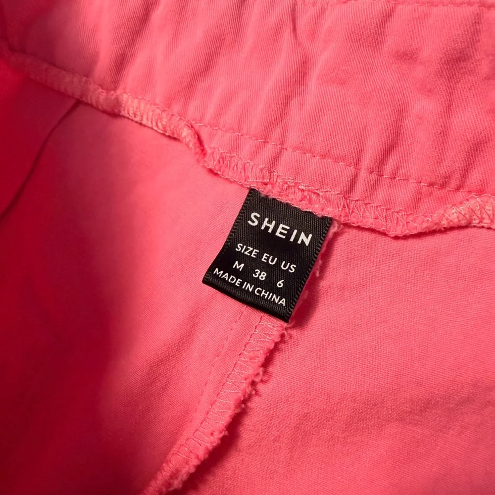 SHEIN High-Rise Straight Jeans in Bright Pink - Picture 5 of 11